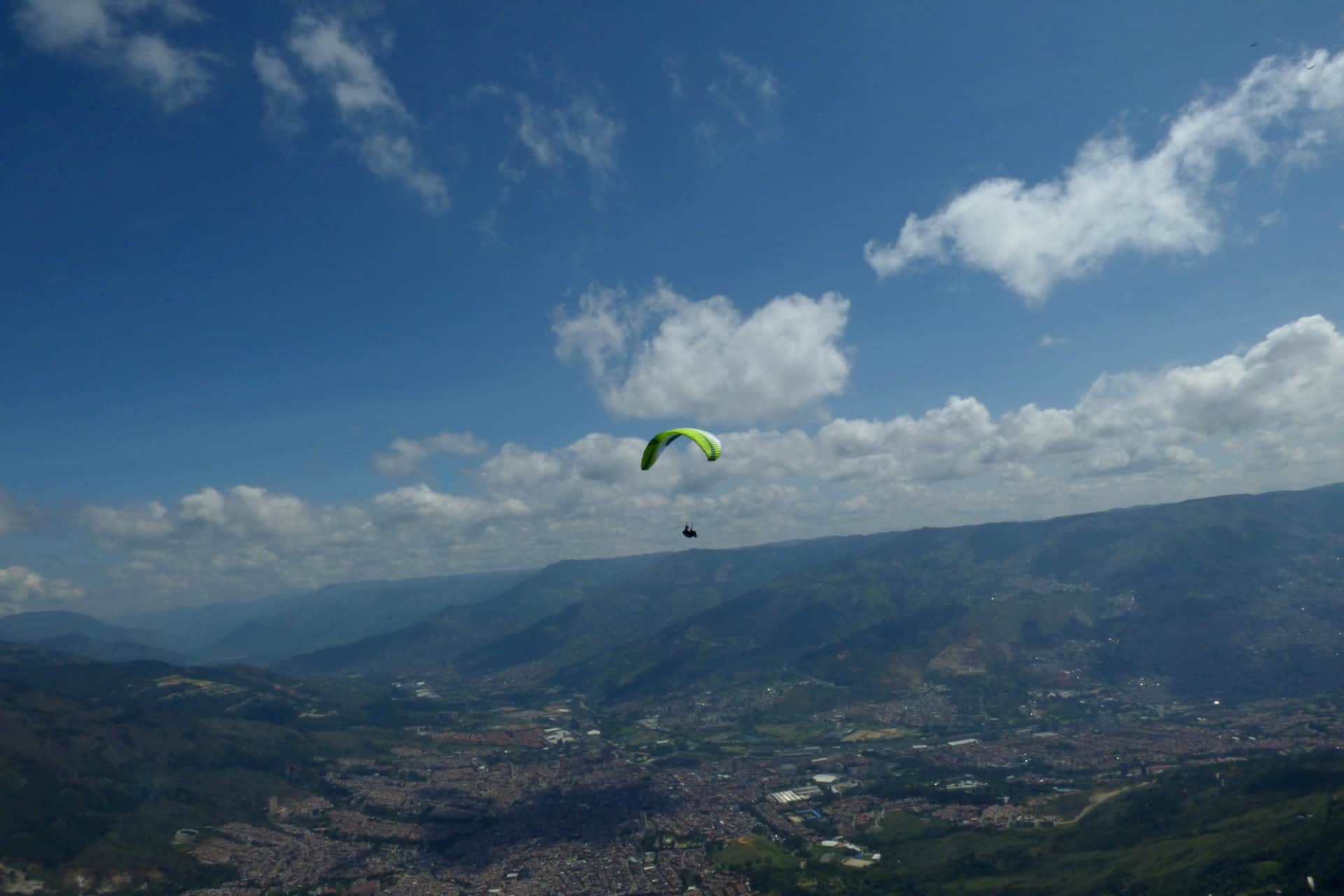 Paragliding — Isla de Pascua Hostel