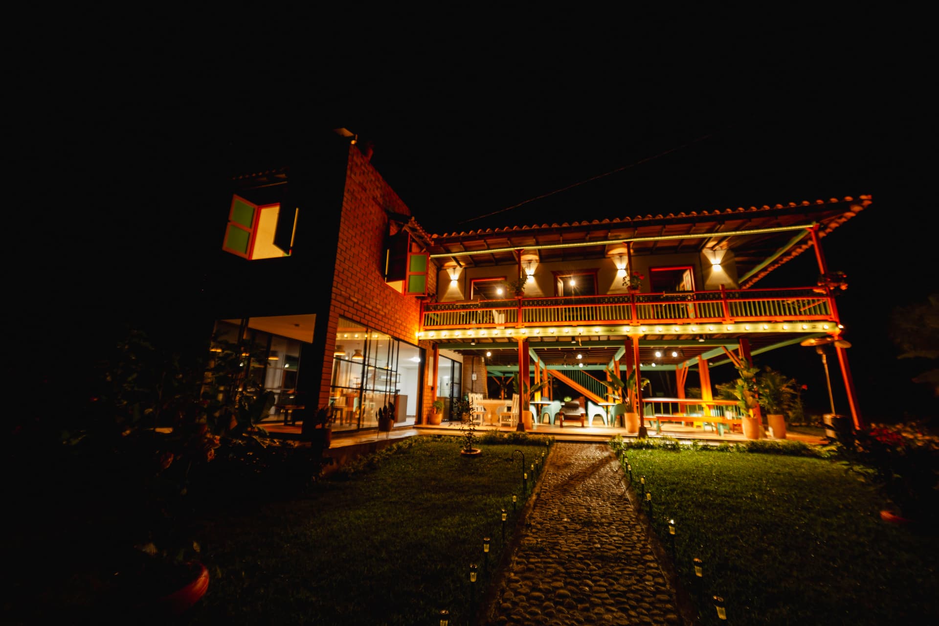 Isla de Pascua Hostel mountain views